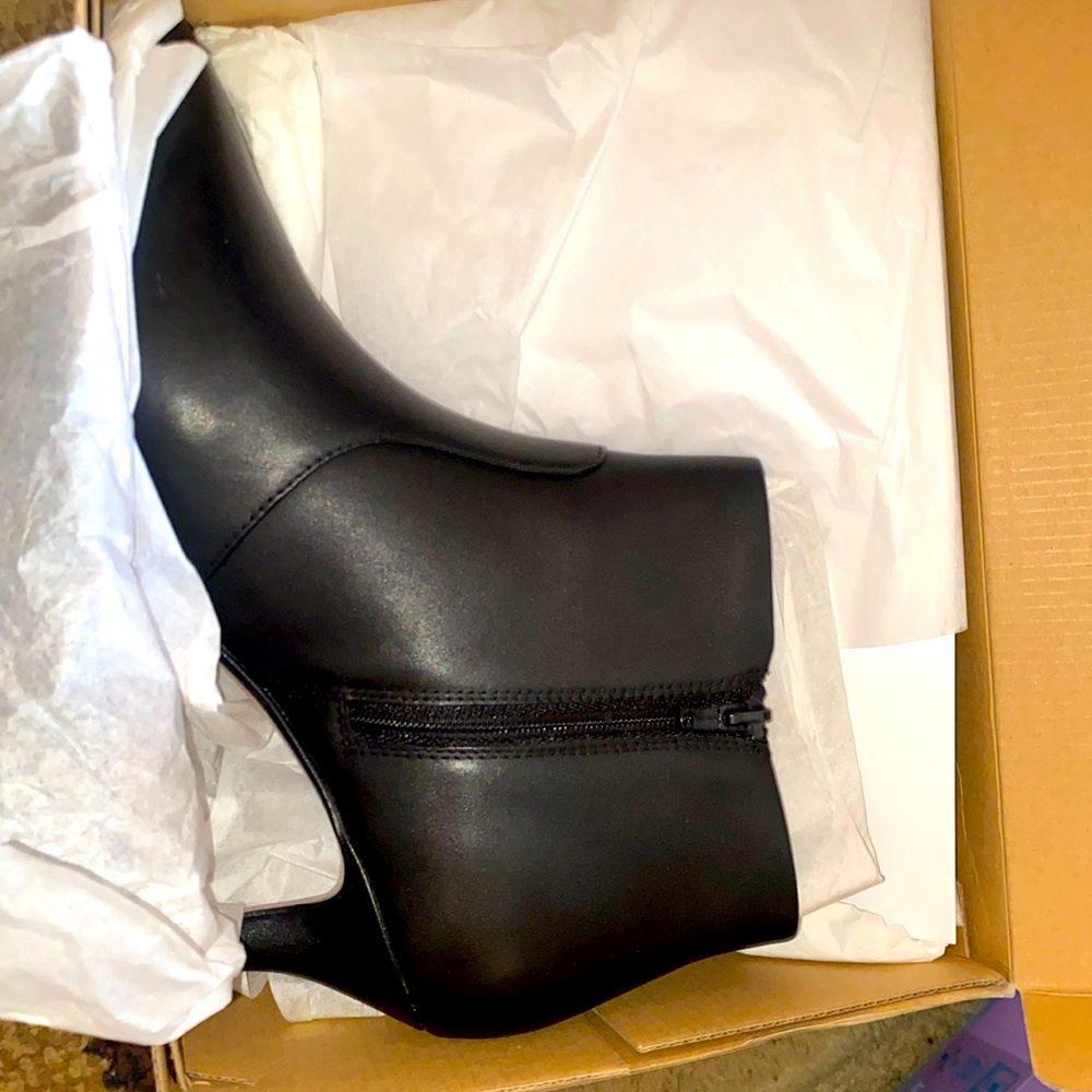 Never worn